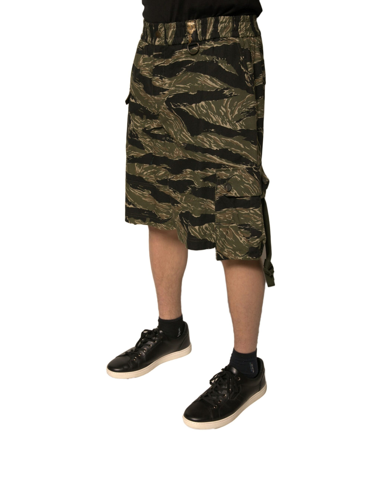 Dolce & Gabbana Bermudashorts aus Baumwolle mit Schwarz-Gold-Muster